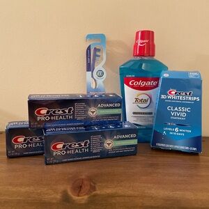 Crest Pro-Health and 3D White Strips Set